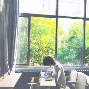 小丽小玲我要看a片现场直播
